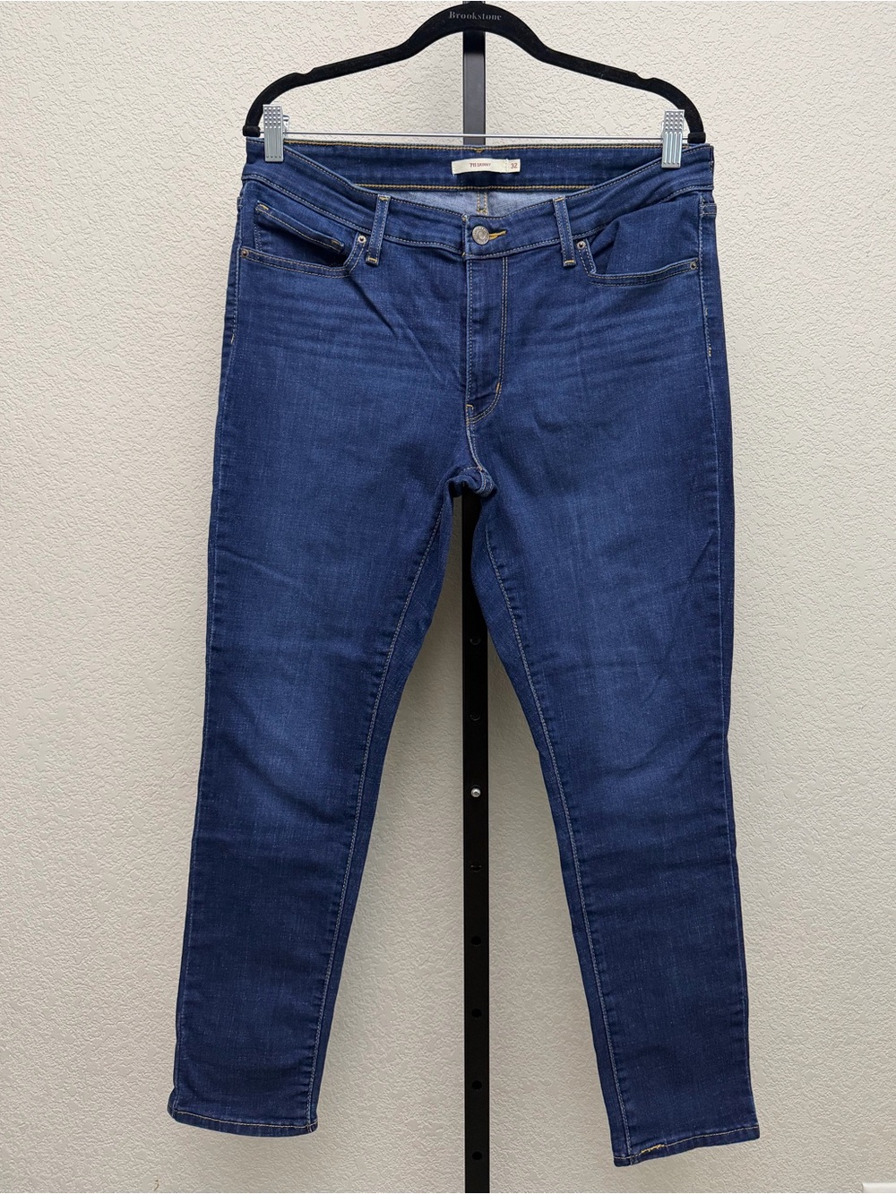 Levi’s 711 Women's Skinny Dark Blue Stretch Jeans